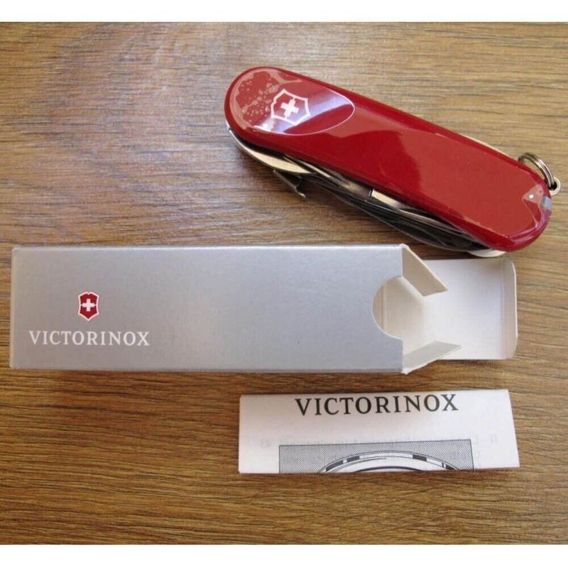 Складной нож Victorinox (Швейцария) из серии Evolution.