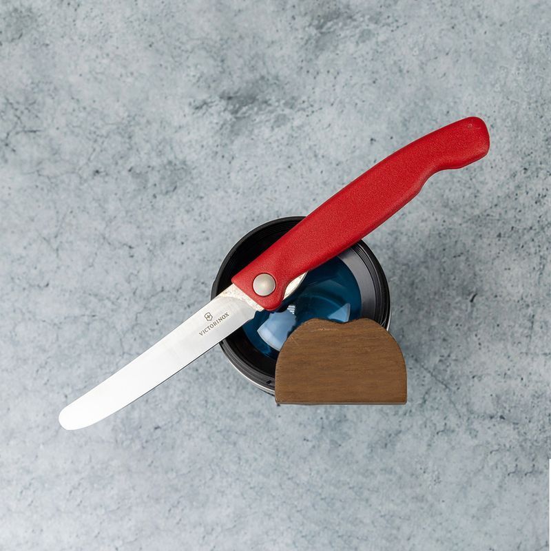 Кухонный нож Victorinox SwissClassic Foldable Paring 6.7801.FB красный