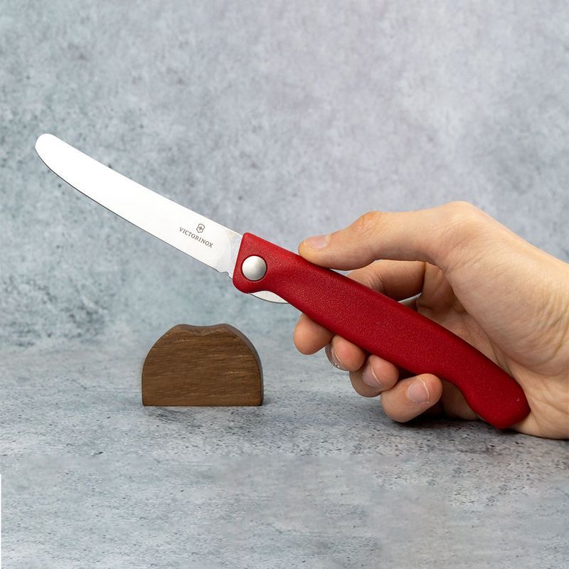 Кухонный нож Victorinox SwissClassic Foldable Paring 6.7801.FB красный