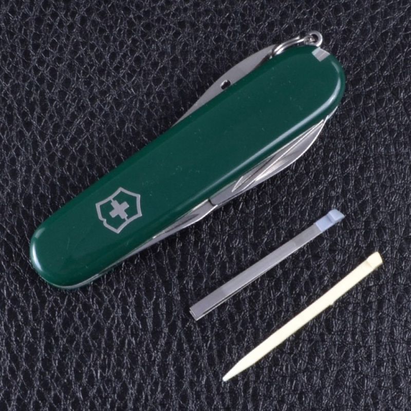 Складаний ніж Victorinox (Швейцарія) із серії Camper.