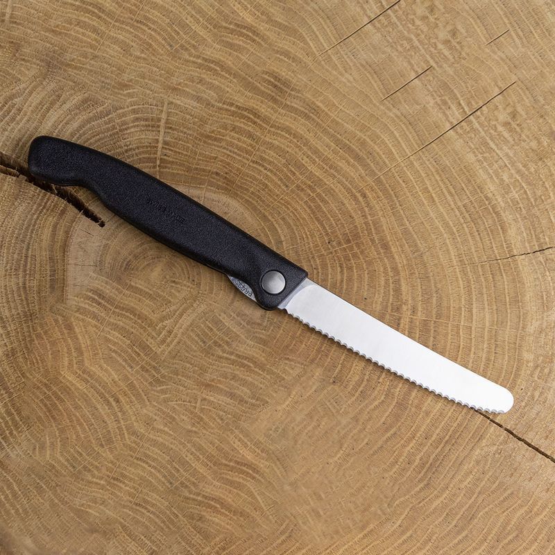 Кухонный нож Victorinox SwissClassic Foldable Paring 6.7833.FB черный