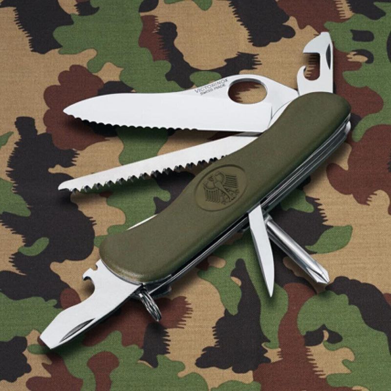 Складаний ніж Victorinox (Швейцарія) із серії Military.