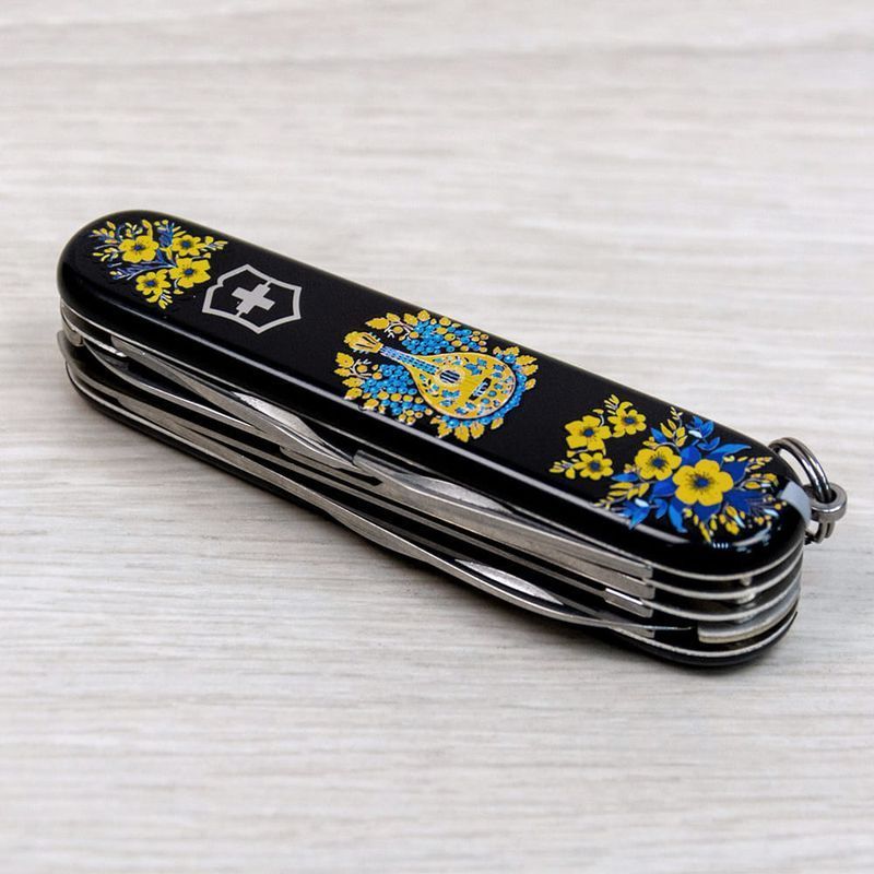 Складаний ніж Victorinox (Швейцарія) із серії Huntsman.