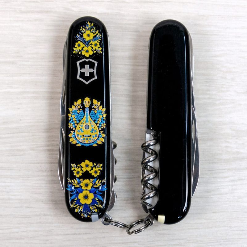 Складаний ніж Victorinox (Швейцарія) із серії Huntsman.