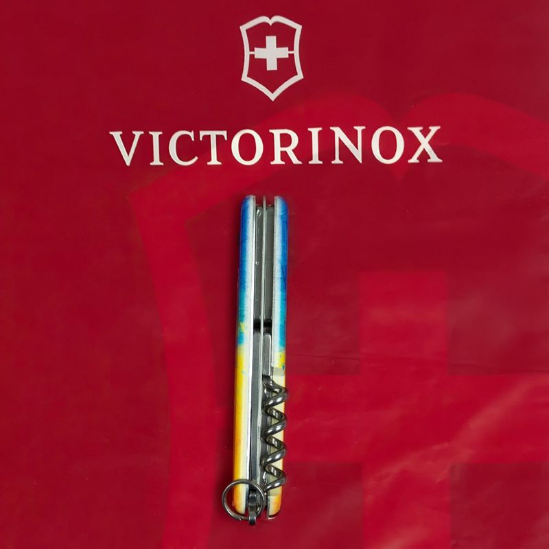 Складаний ніж Victorinox (Швейцарія) із серії Spartan.