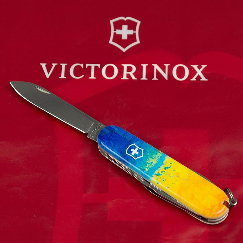 Складной нож Victorinox (Швейцария) из серии Spartan.