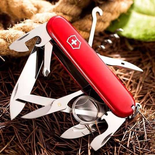 Складаний ніж Victorinox (Швейцарія) із серії Explorer. Артикул