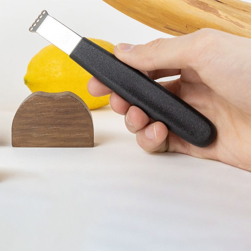Кухонний ніж Victorinox Lemon Zester 5.3503 чорний