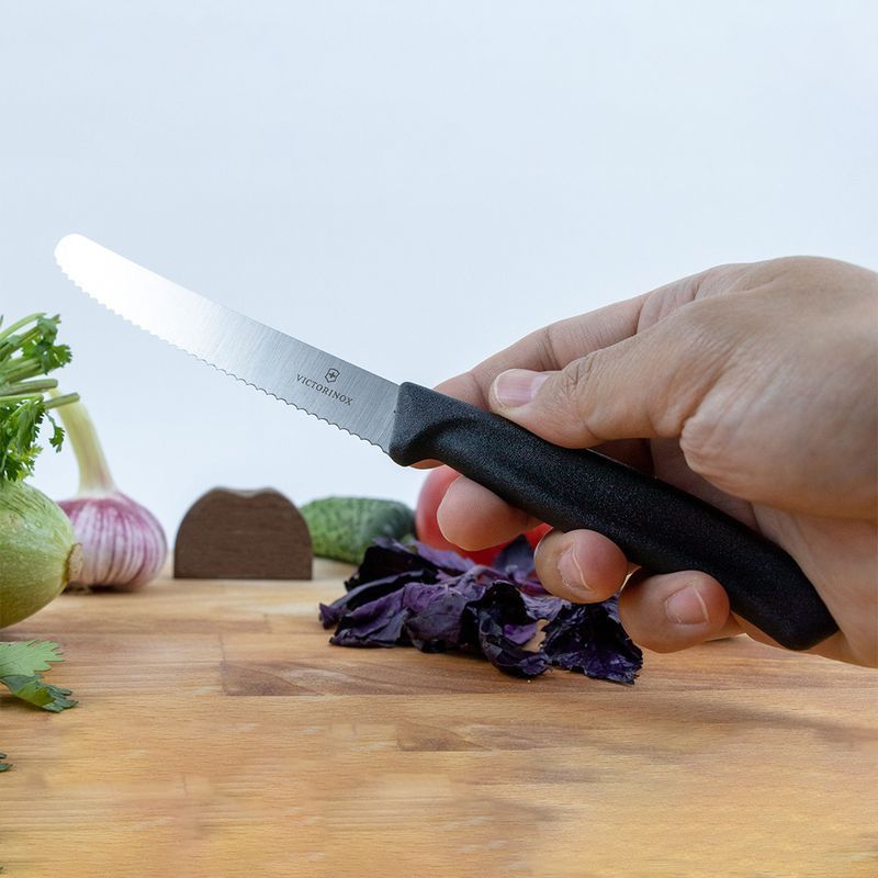 Кухонний ніж Victorinox SwissClassic Tomato&Table 6.7833 чорний