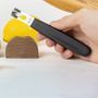 Кухонный нож Victorinox Lemon decorator 5.3403 черный