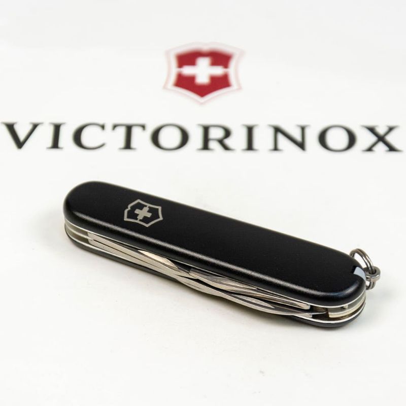 Складаний ніж Victorinox (Швейцарія) із серії Spartan.