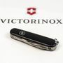 Складаний ніж Victorinox (Швейцарія) із серії Spartan.