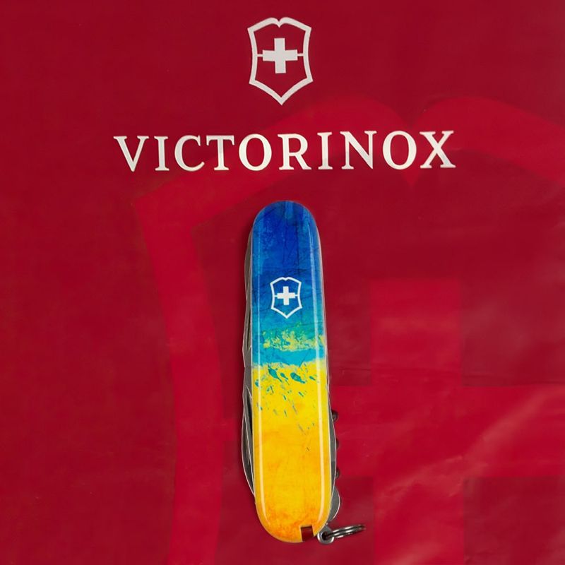 Складной нож Victorinox (Швейцария) из серии Huntsman.