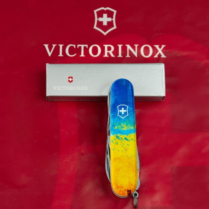 Складной нож Victorinox (Швейцария) из серии Huntsman.