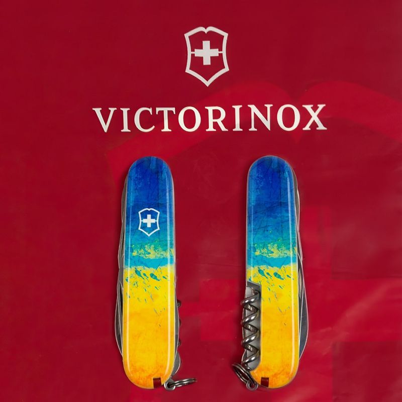 Складаний ніж Victorinox (Швейцарія) із серії Huntsman.