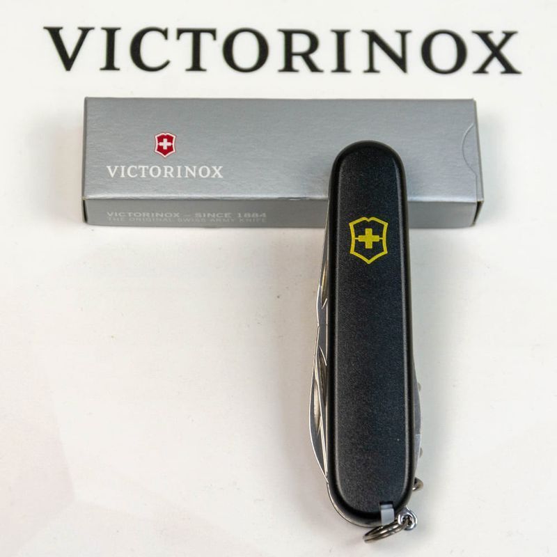 Складаний ніж Victorinox (Швейцарія) із серії Spartan.