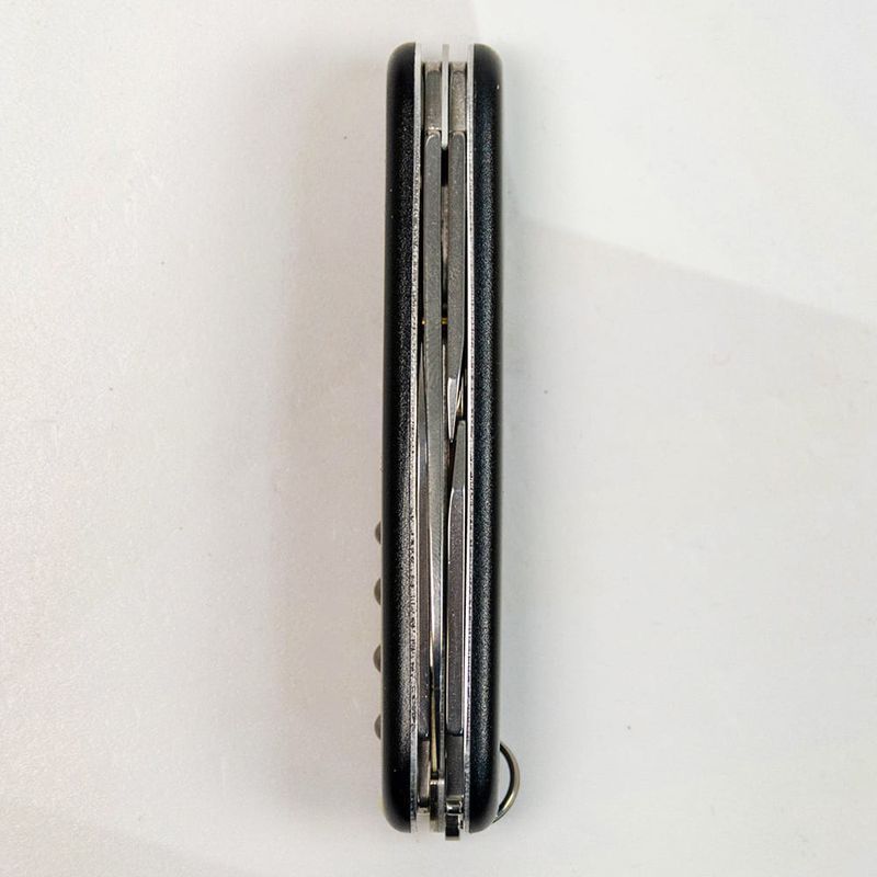 Складаний ніж Victorinox (Швейцарія) із серії Spartan.
