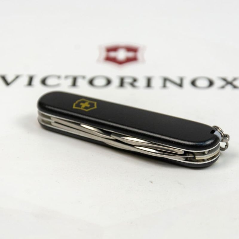 Складаний ніж Victorinox (Швейцарія) із серії Spartan.