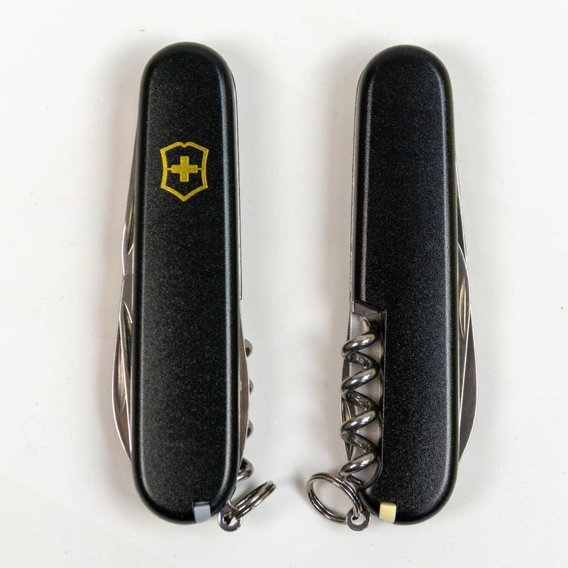 Складаний ніж Victorinox (Швейцарія) із серії Spartan.