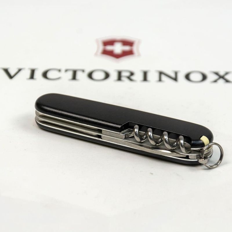Складаний ніж Victorinox (Швейцарія) із серії Spartan.