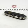 Складаний ніж Victorinox (Швейцарія) із серії Spartan.