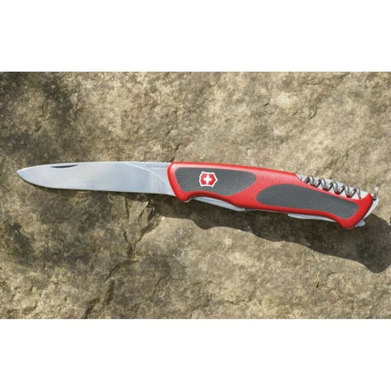 Складаний ніж Victorinox (Швейцарія) із серії Ranger Grip.