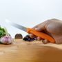 Кухонний ніж Victorinox SwissClassic Tomato&Table 6.7836.L119 помаранчевий