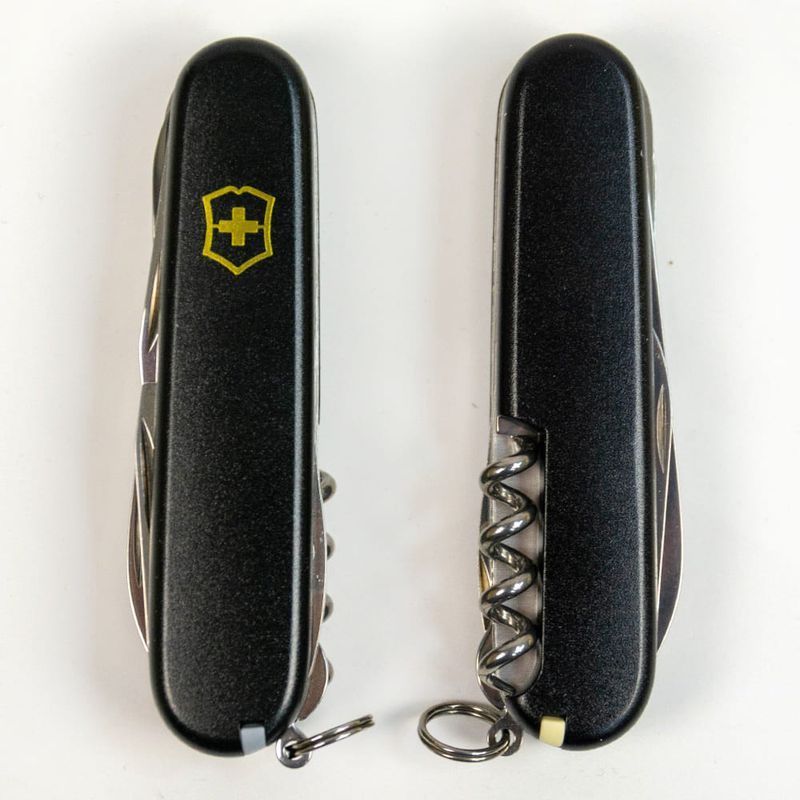 Складной нож Victorinox (Швейцария) из серии Huntsman.