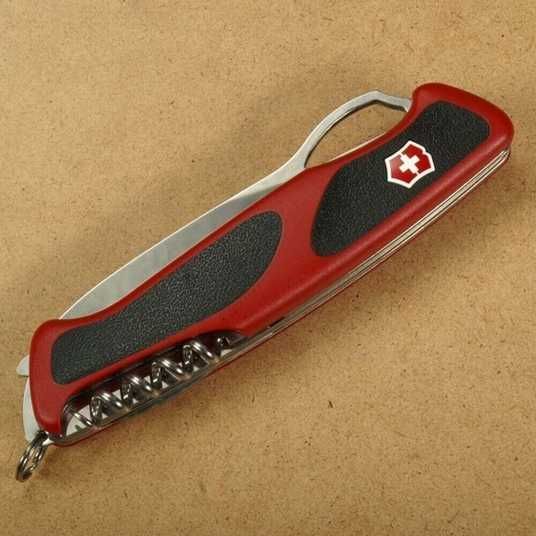 Складной нож Victorinox (Швейцария) из серии Ranger Grip. Артикул
