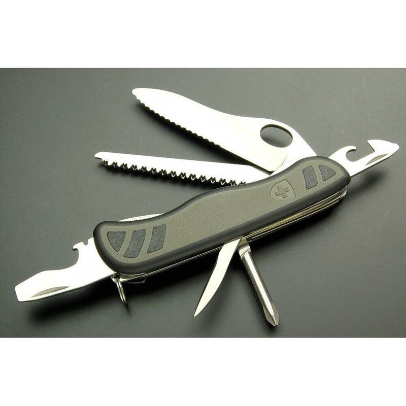 Складаний ніж Victorinox (Швейцарія) із серії Military.