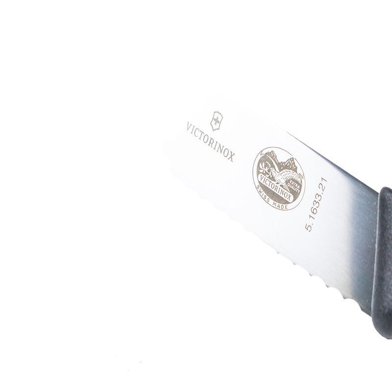 Кухонный нож Victorinox Standard Bread 5.1633.21B черный