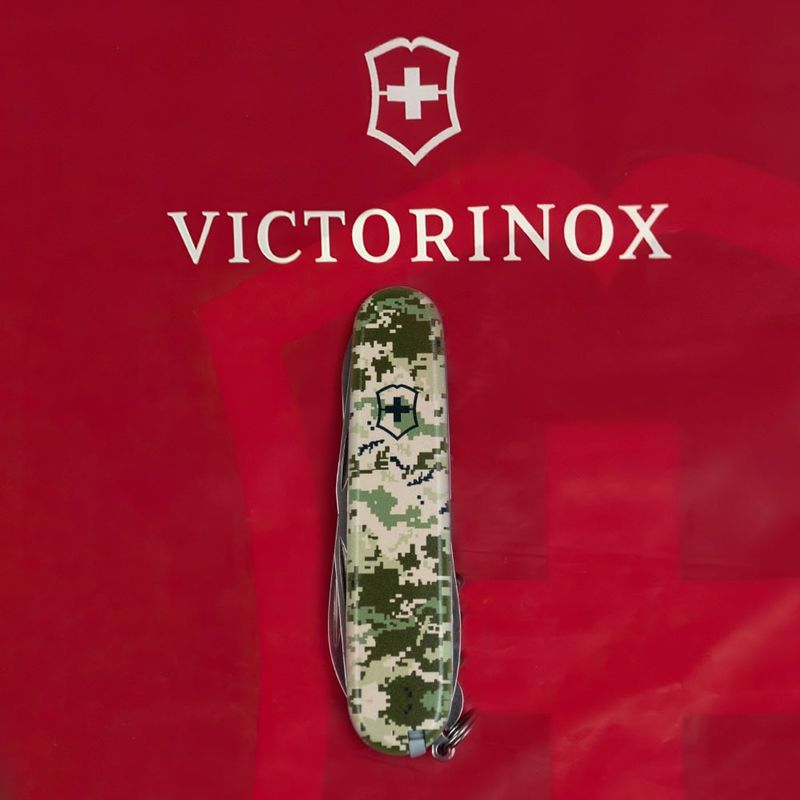 Складаний ніж Victorinox (Швейцарія) із серії Climber.