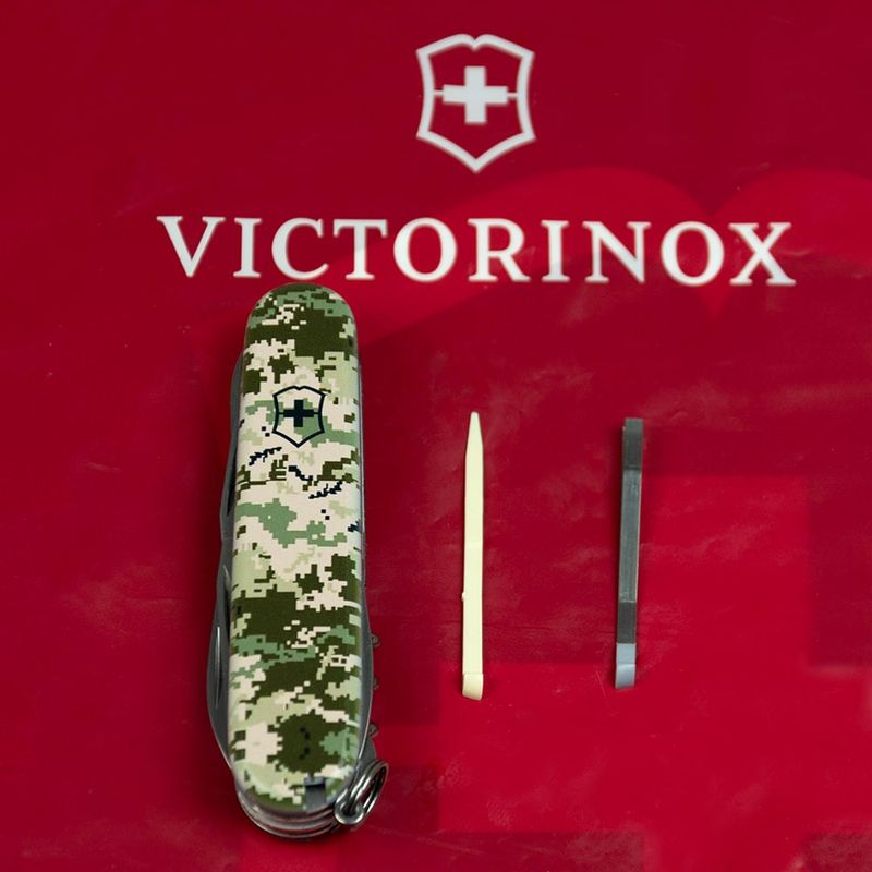 Складаний ніж Victorinox (Швейцарія) із серії Climber.