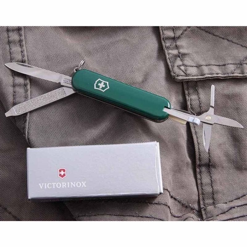 Складной нож Victorinox (Швейцария) из серии Classic SD.