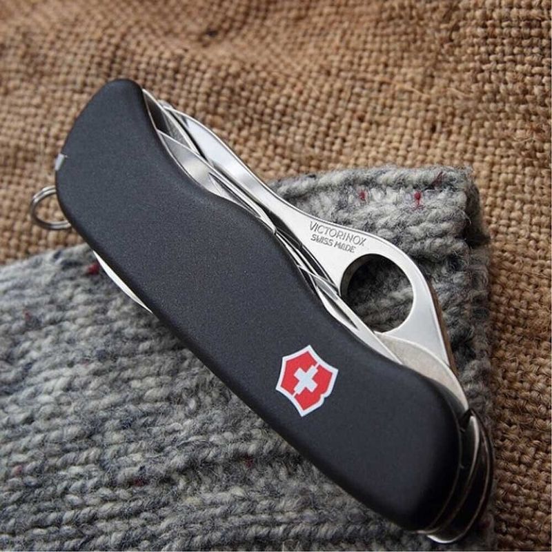 Складаний ніж Victorinox (Швейцарія) із серії Trailmaster.