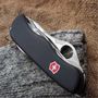 Складной нож Victorinox (Швейцария) из серии Trailmaster.