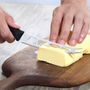 Кухонный нож Victorinox SwissClassic Butter&Cream Cheese 6.7863.13B черный