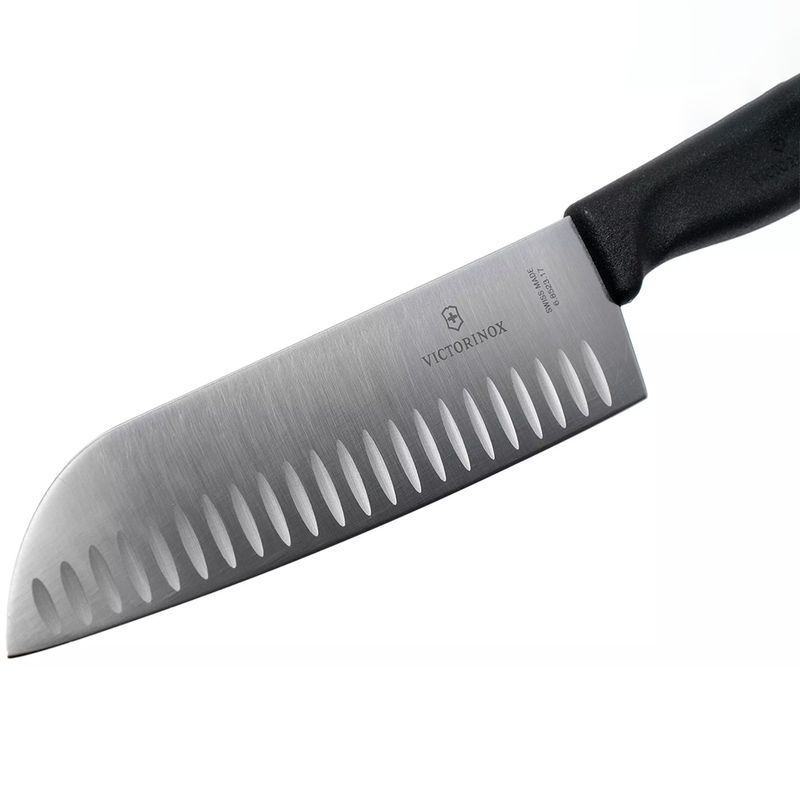 Кухонный нож Victorinox SwissClassic Santoku 6.8523.17B черный