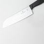 Кухонный нож Victorinox SwissClassic Santoku 6.8523.17B черный