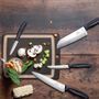 Кухонный нож Victorinox SwissClassic Santoku 6.8523.17B черный