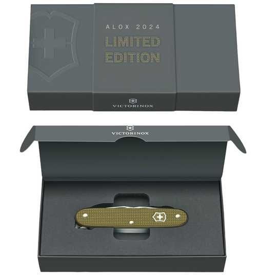 Складной нож Victorinox (Швейцария) из серии Pioneer. Артикул