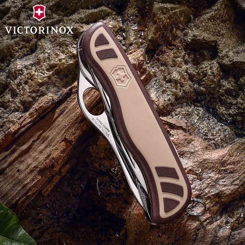 Складаний ніж Victorinox (Швейцарія) із серії Trailmaster.