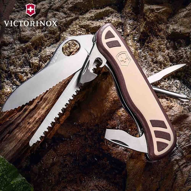 Складаний ніж Victorinox (Швейцарія) із серії Trailmaster.