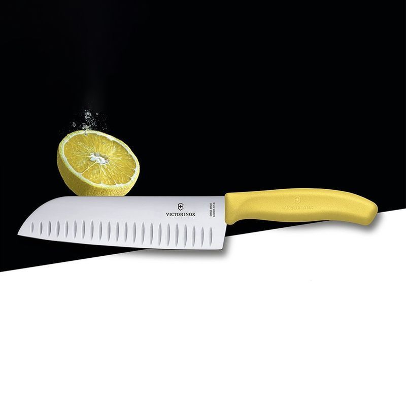 Кухонный нож Victorinox SwissClassic Santoku 6.8526.17L8B желтый