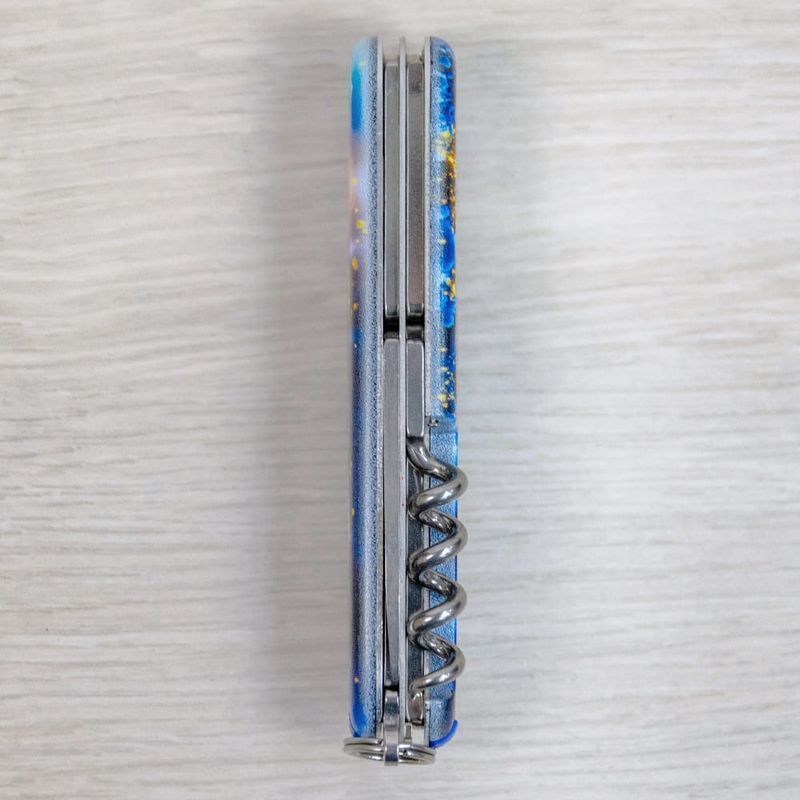 Складаний ніж Victorinox (Швейцарія) із серії Spartan.