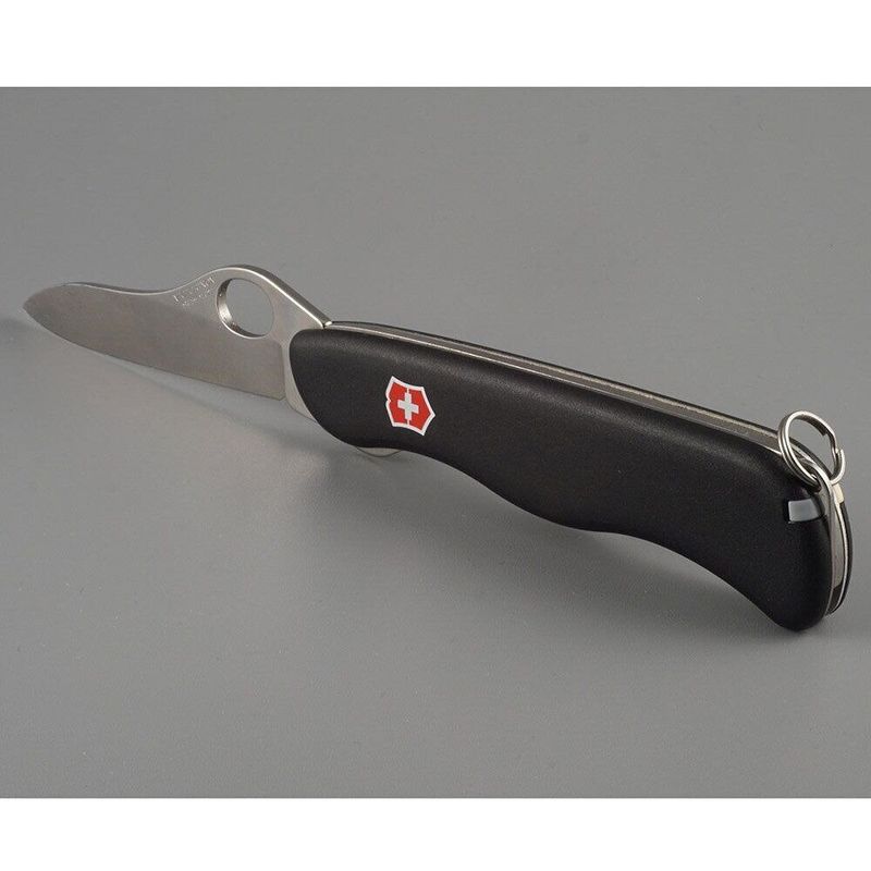 Складаний ніж Victorinox (Швейцарія) із серії Sentinel.